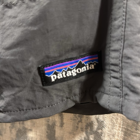 Patagonia Baggies Grey Small. Worn Once - Picture 2 of 3